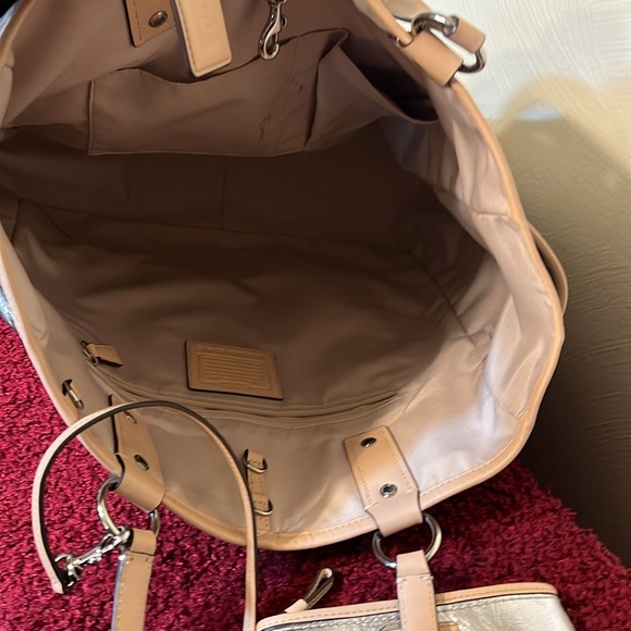 Coach silver & tan large tote bag with wristlet - Picture 13 of 17